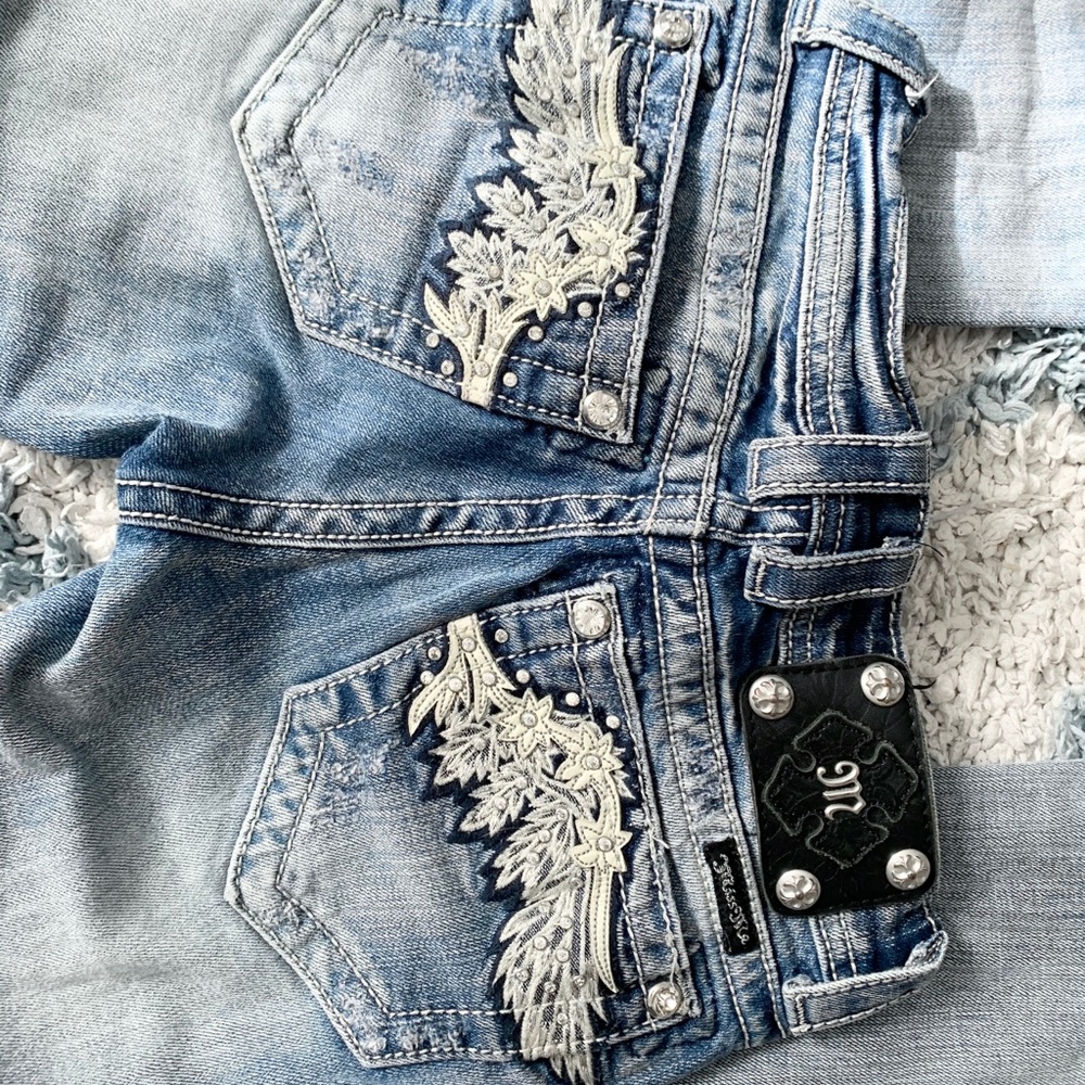 Flare Miss Me distressed jeans